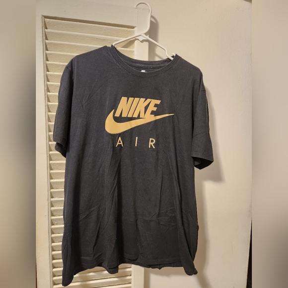 Nike Reflective Tee - Picture 1 of 3